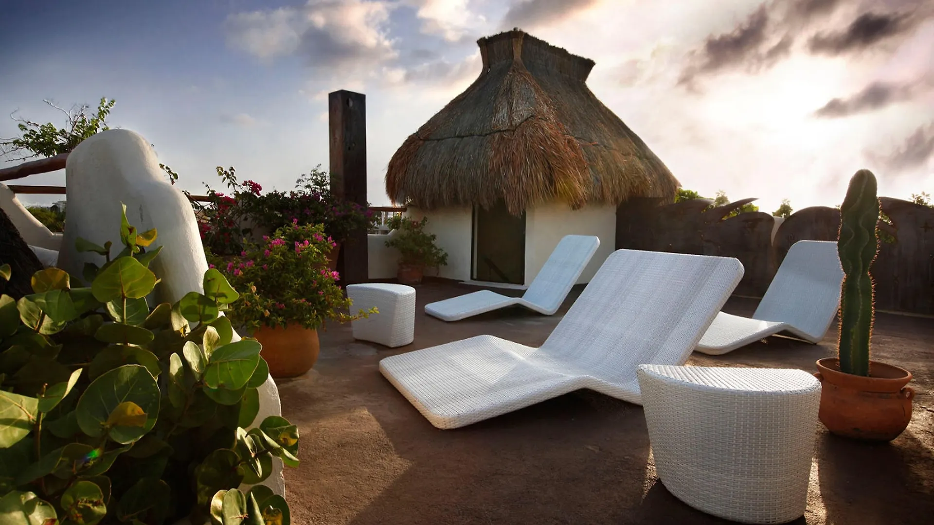 Hotel Kinbe - Few Steps From 5Th Avenue And The Beach Playa del Carmen