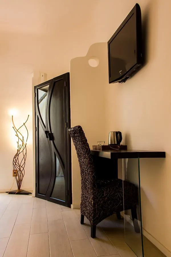 Hotel Kinbe - Few Steps From 5Th Avenue And The Beach Playa del Carmen